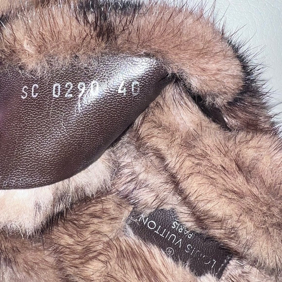 Louis Vuitton mink fur slides women’s - Picture 6 of 9